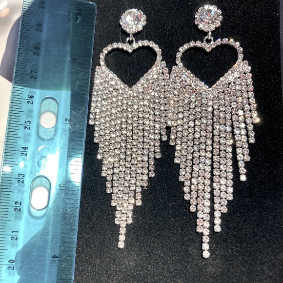 ⭐️ Big Silver Rhinestone Heart - Picture 7 of 7